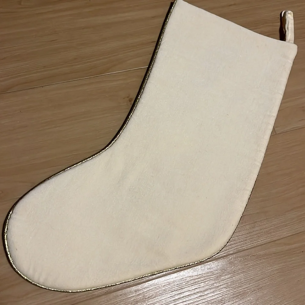 SET OF 4 VINTAGE PRIMA CREATIONS CHRISTMAS STOCKINGS IVORY & CREAM